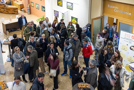 Echanges entre acteurs lors de la remise des prix des Marchés Clausés