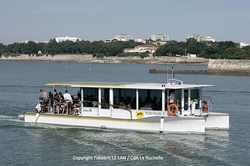 Passeur et bus de mer à La Rochelle