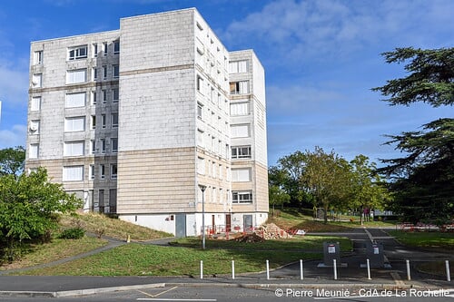 PRU Villeneuve les Salines déconstruction du 1er bâtiment