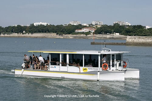Passeur et bus de mer à La Rochelle
