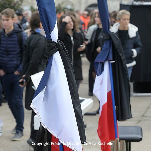 Minute de silence suite aux attentats du 13 novembre